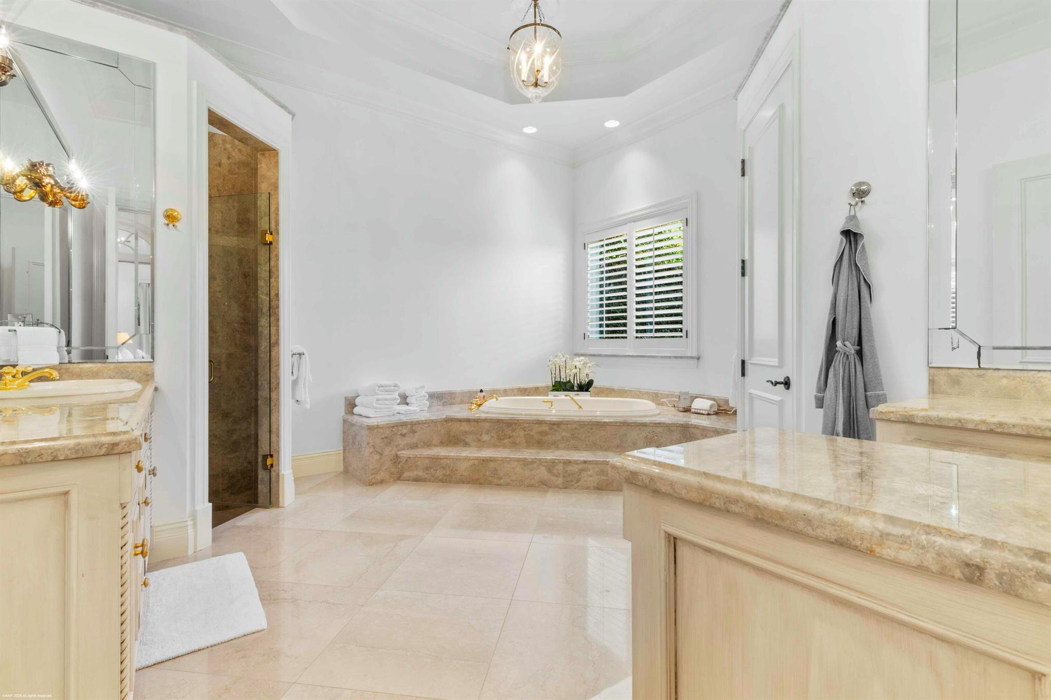 KENSINGTON - Residential