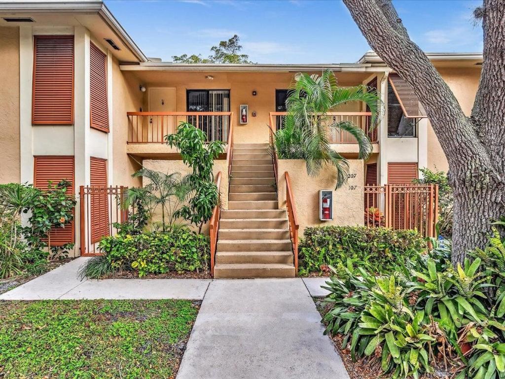Photo of 3939 NE 5th Avenue #B203, Boca Raton, FL 33431 (MLS # R11130622)