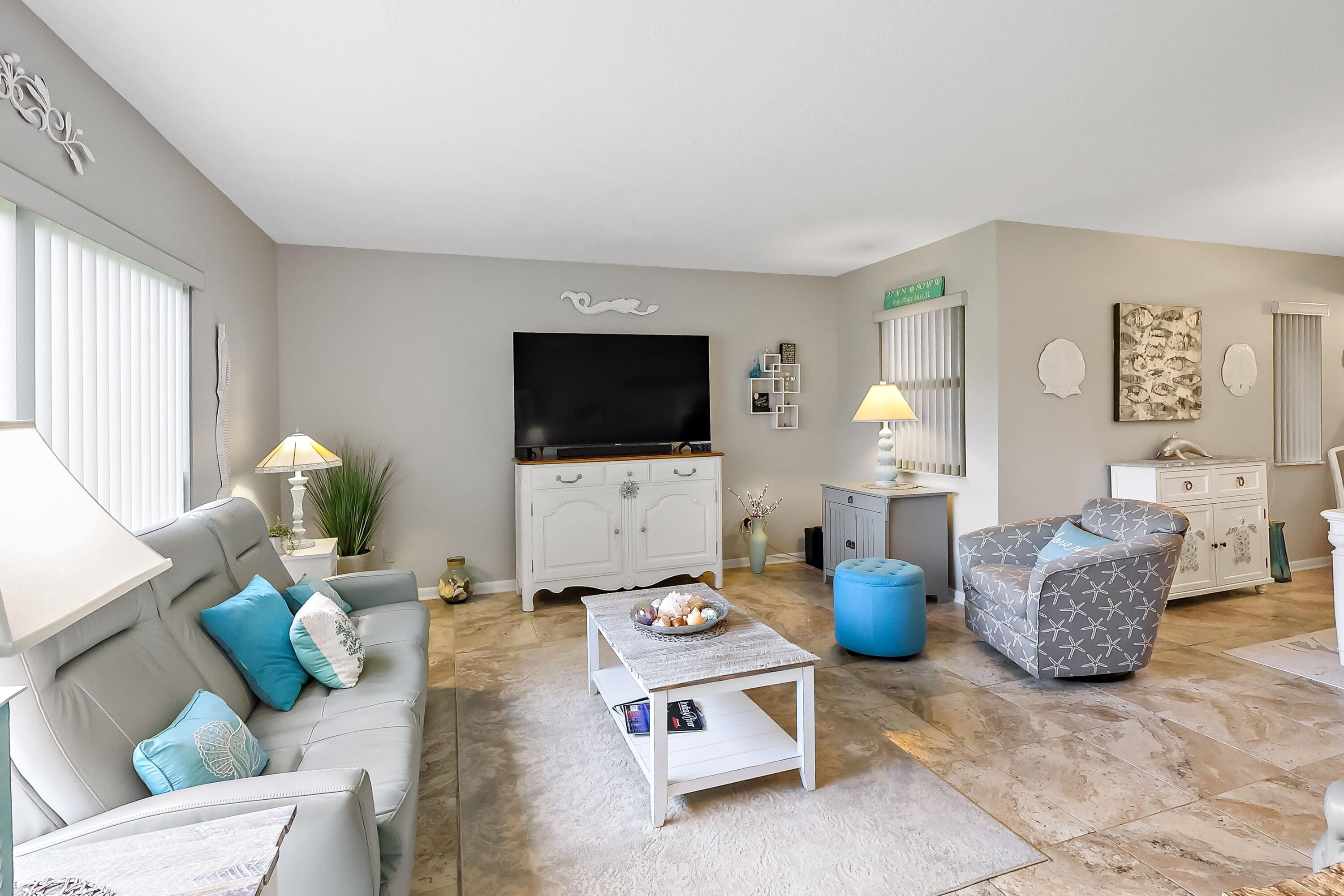 3209 S LAKEVIEW Circle 8105, Hutchinson Island, FL, 34949/$312,500 4 3209 S LAKEVIEW Circle 8105
