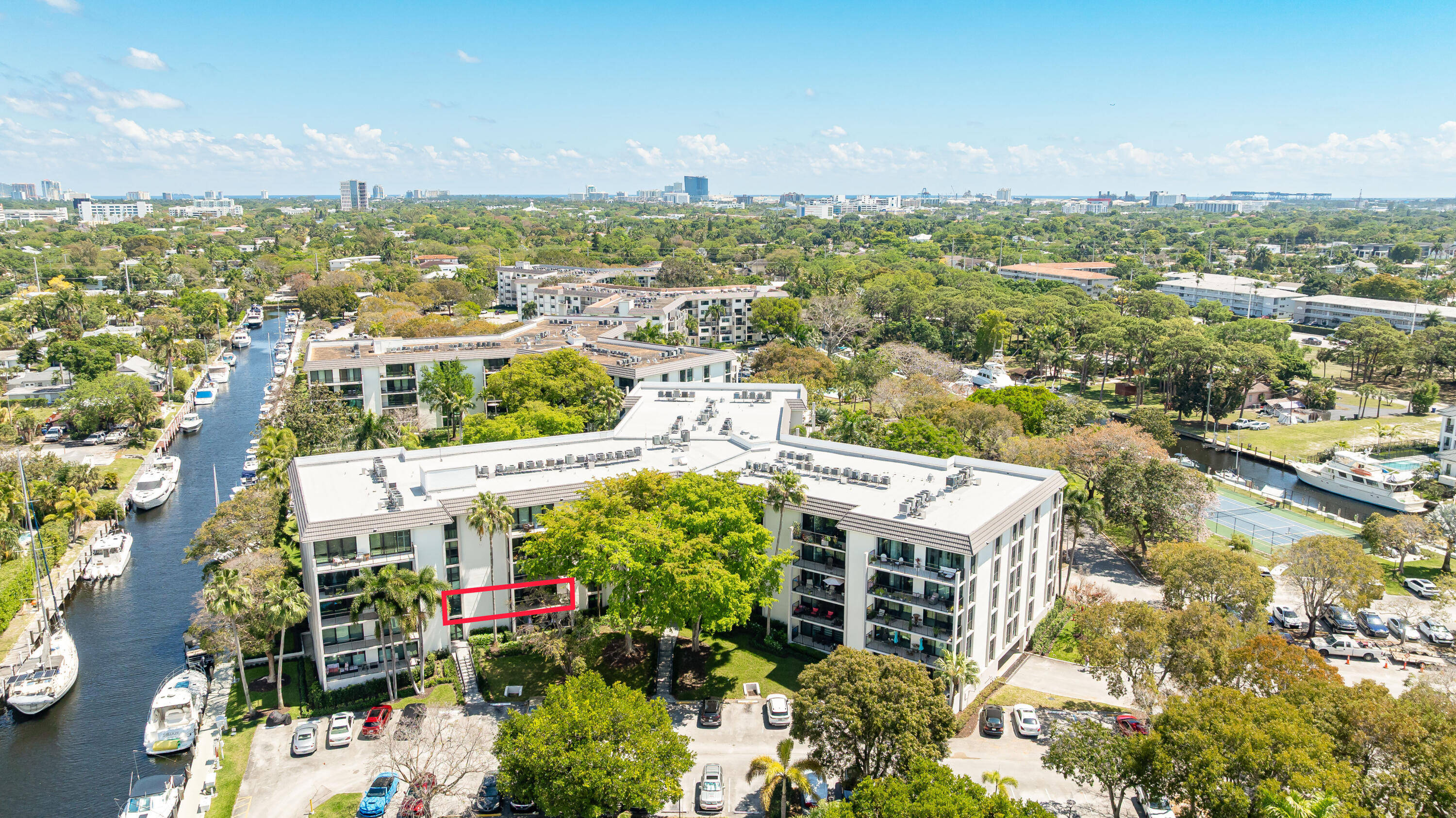 1201 River Reach Drive 202