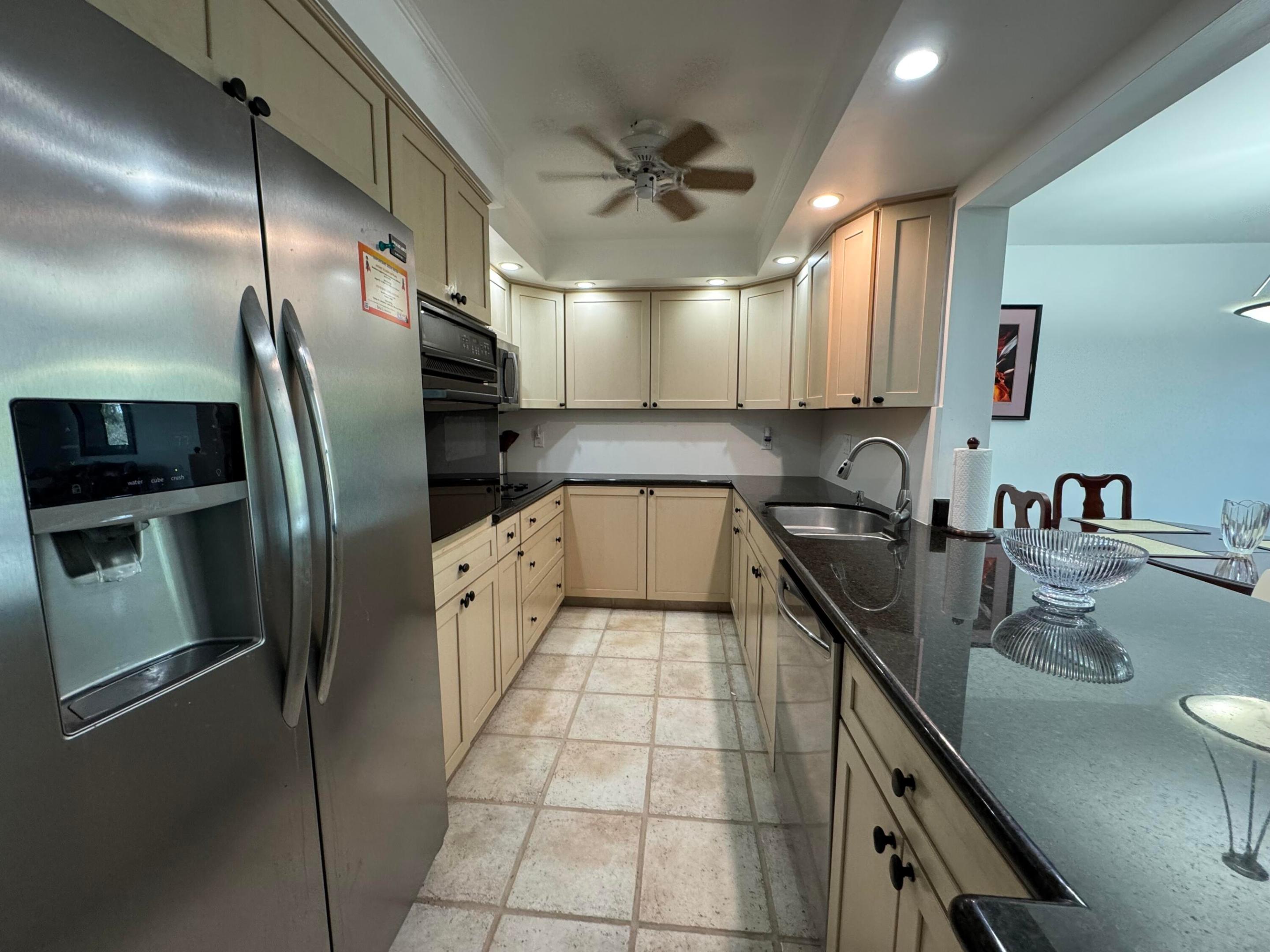 RIVER REACH CONDOMINIUM IV - Residential