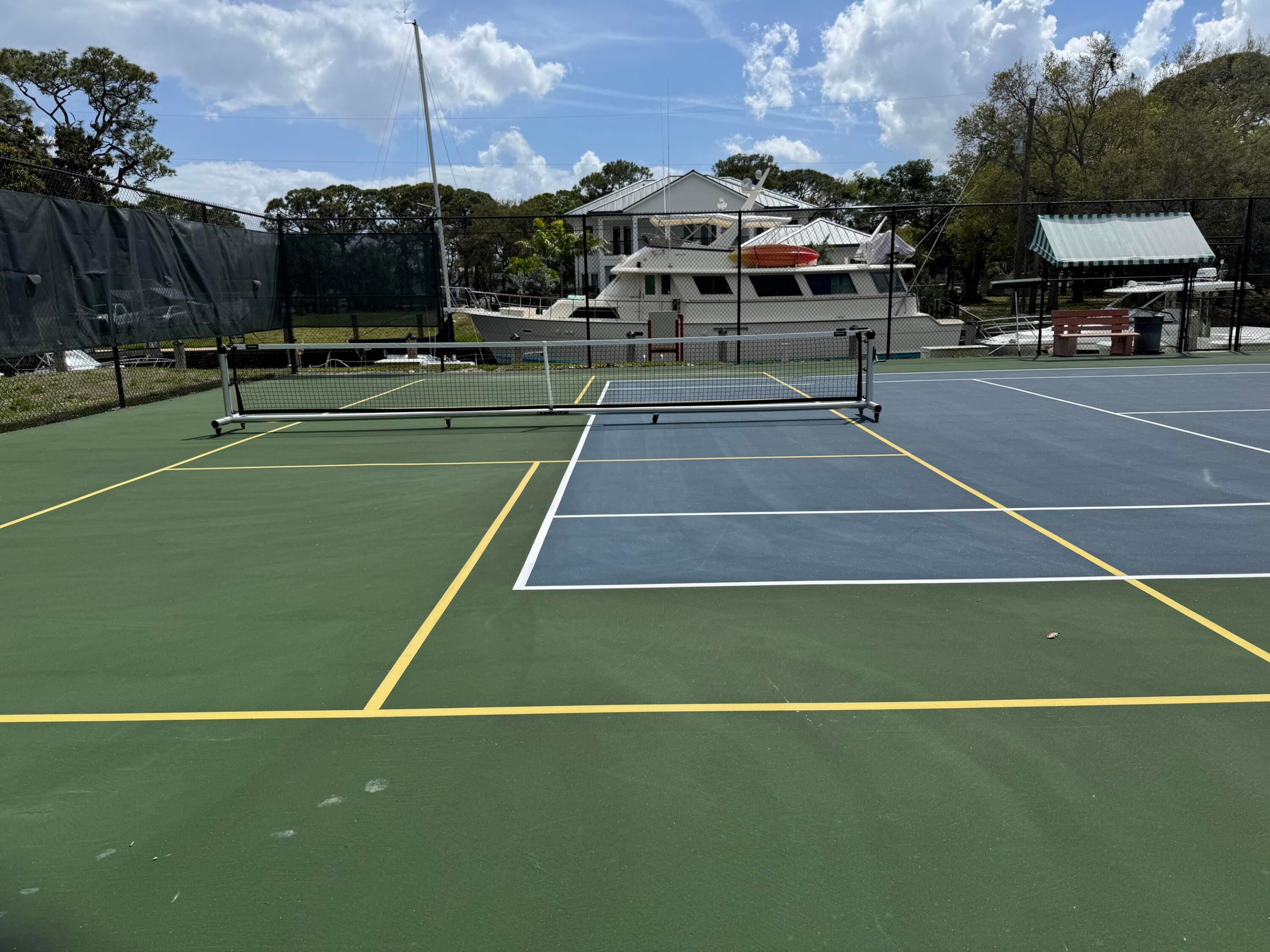 RIVER REACH CONDOMINIUM IV - Residential