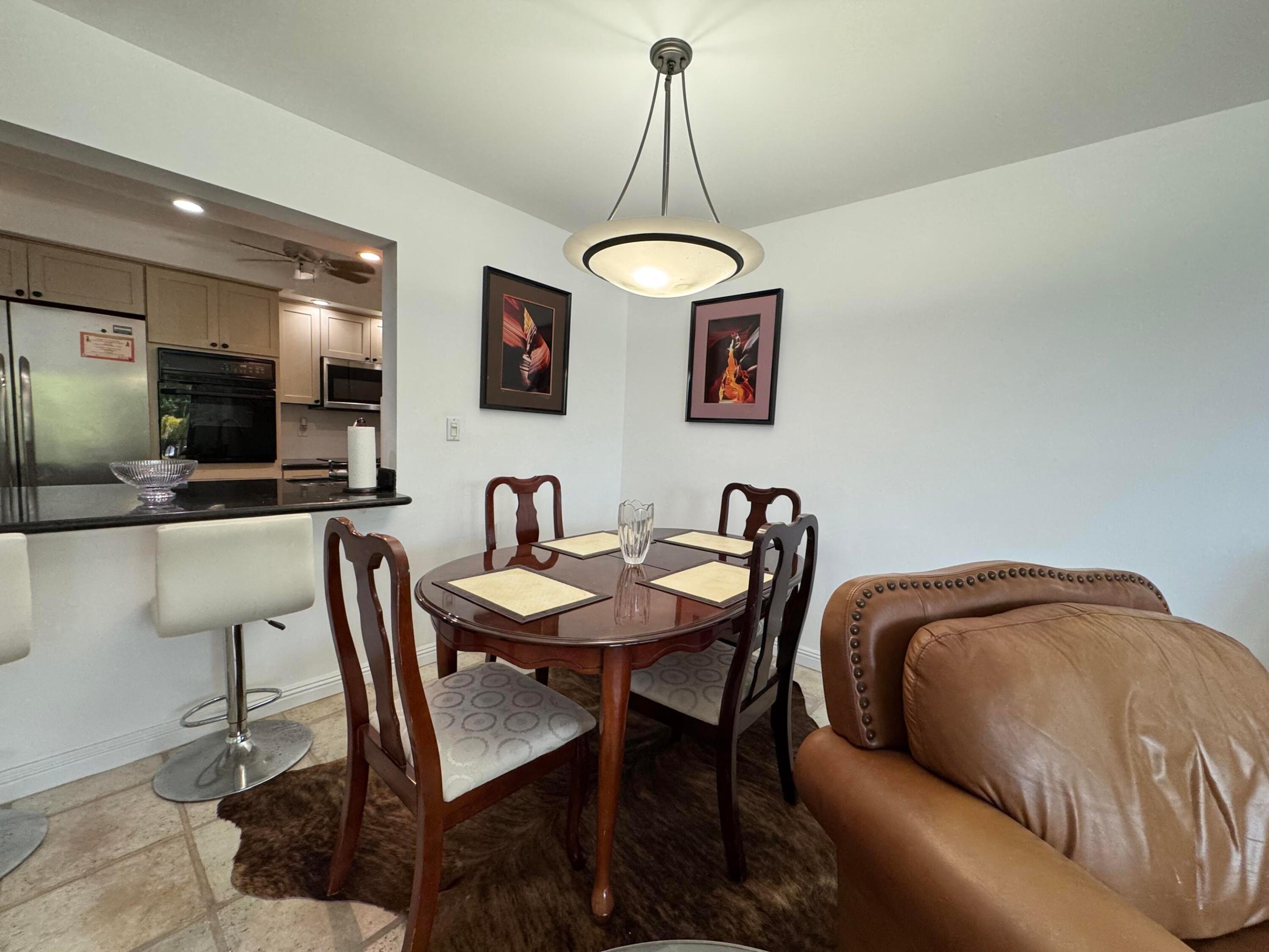 RIVER REACH CONDOMINIUM IV - Residential