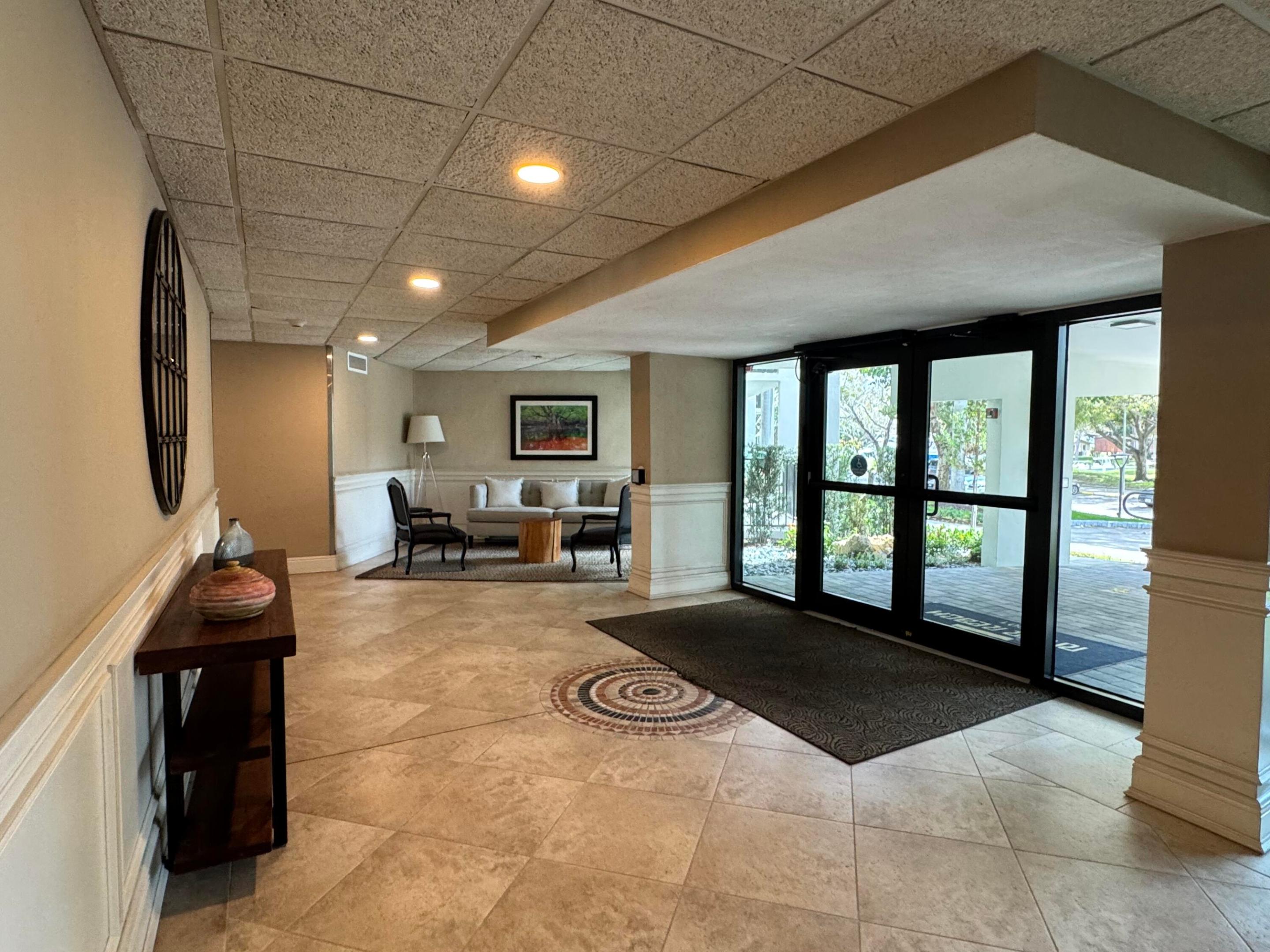 RIVER REACH CONDOMINIUM IV - Residential