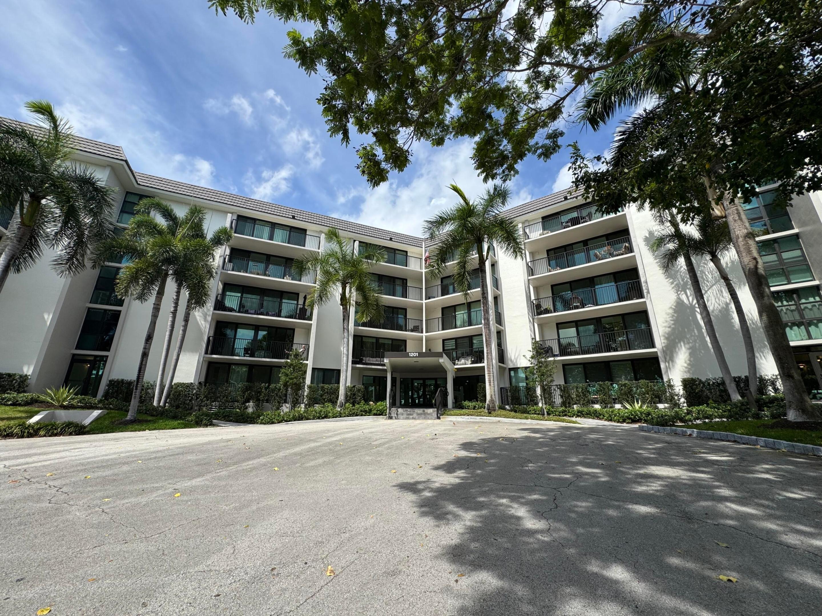 RIVER REACH CONDOMINIUM IV - Residential
