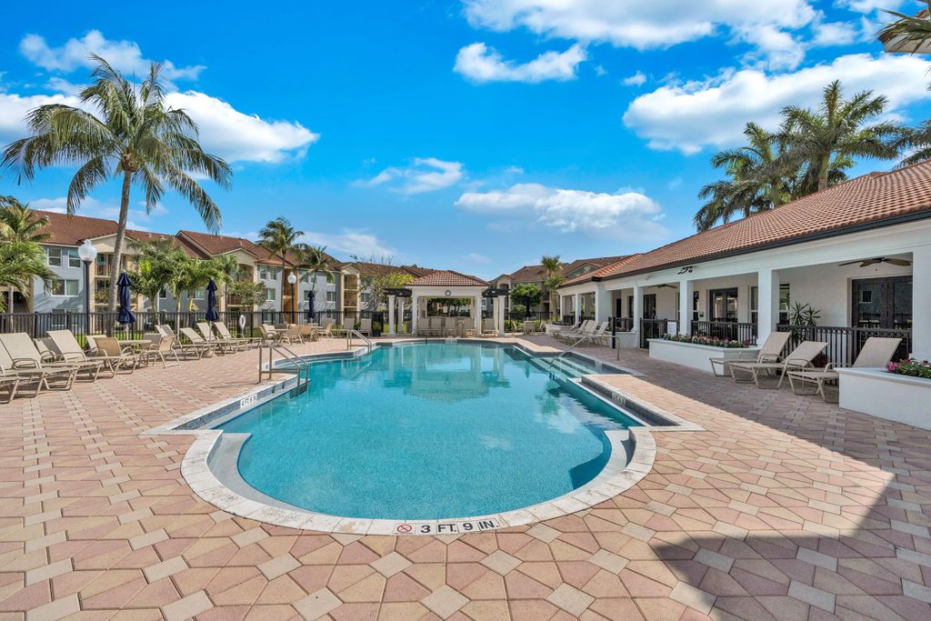 Photo of 521 Villa Circle #521, Boynton Beach, FL 33435 (MLS # R11124916)