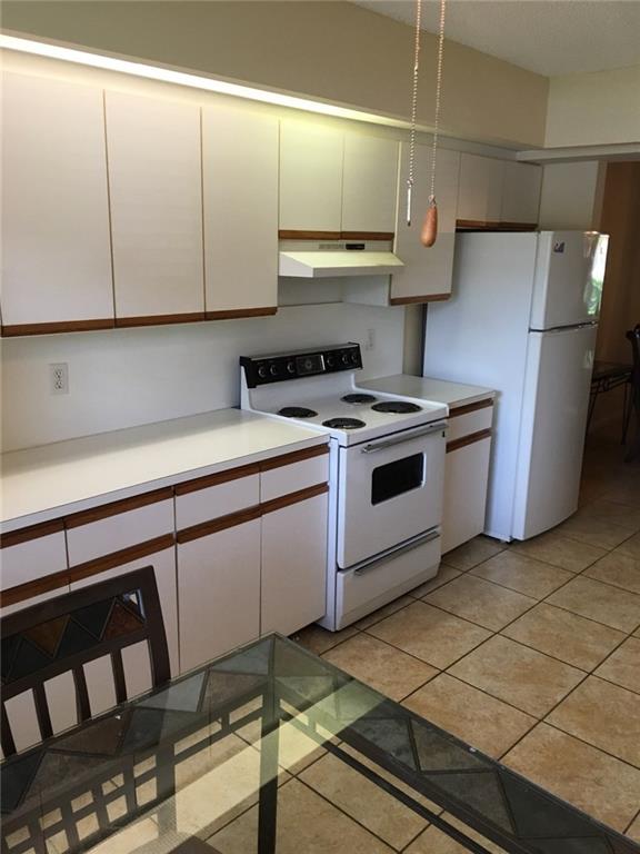WYNMOOR VILLAGE - Residential
