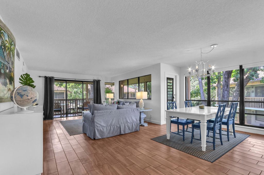 Photo of 632 Brackenwood Cove, Palm Beach Gardens, FL 33418 (MLS # B26018005)
