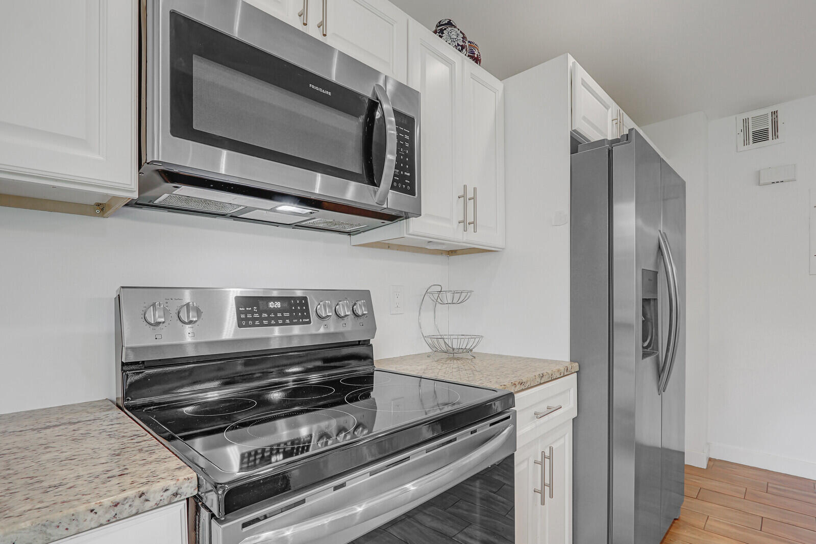 GOLF VILLAS CONDO - Residential Lease