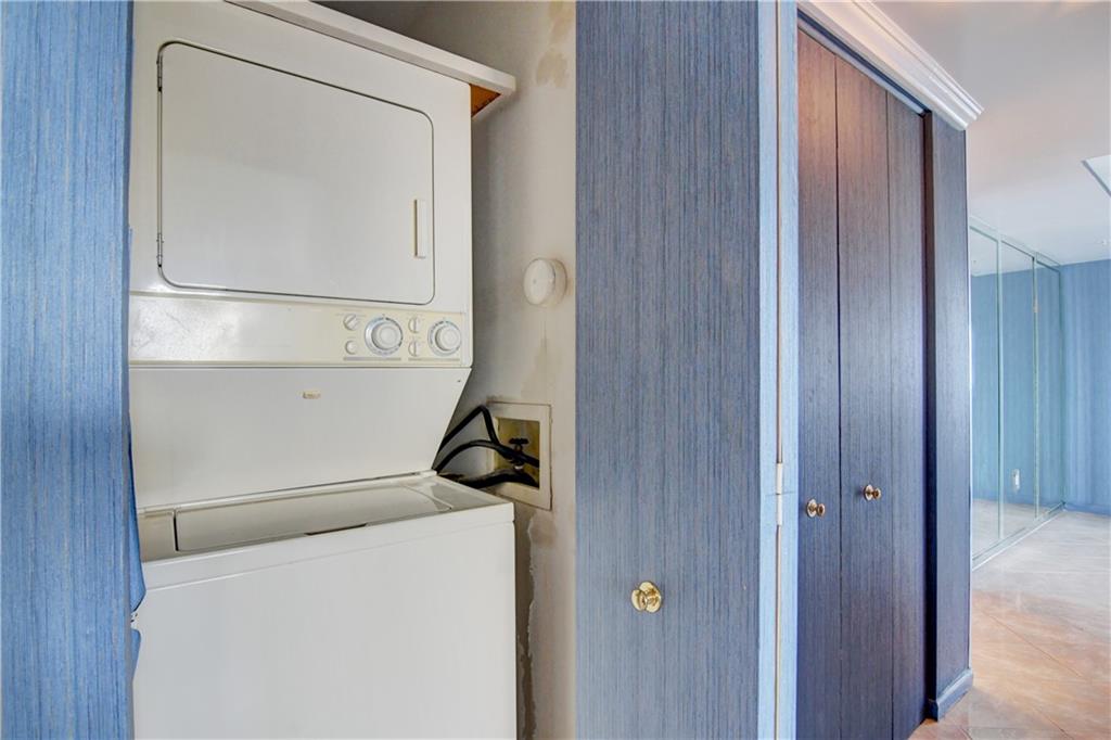 SUMMIT - Residential