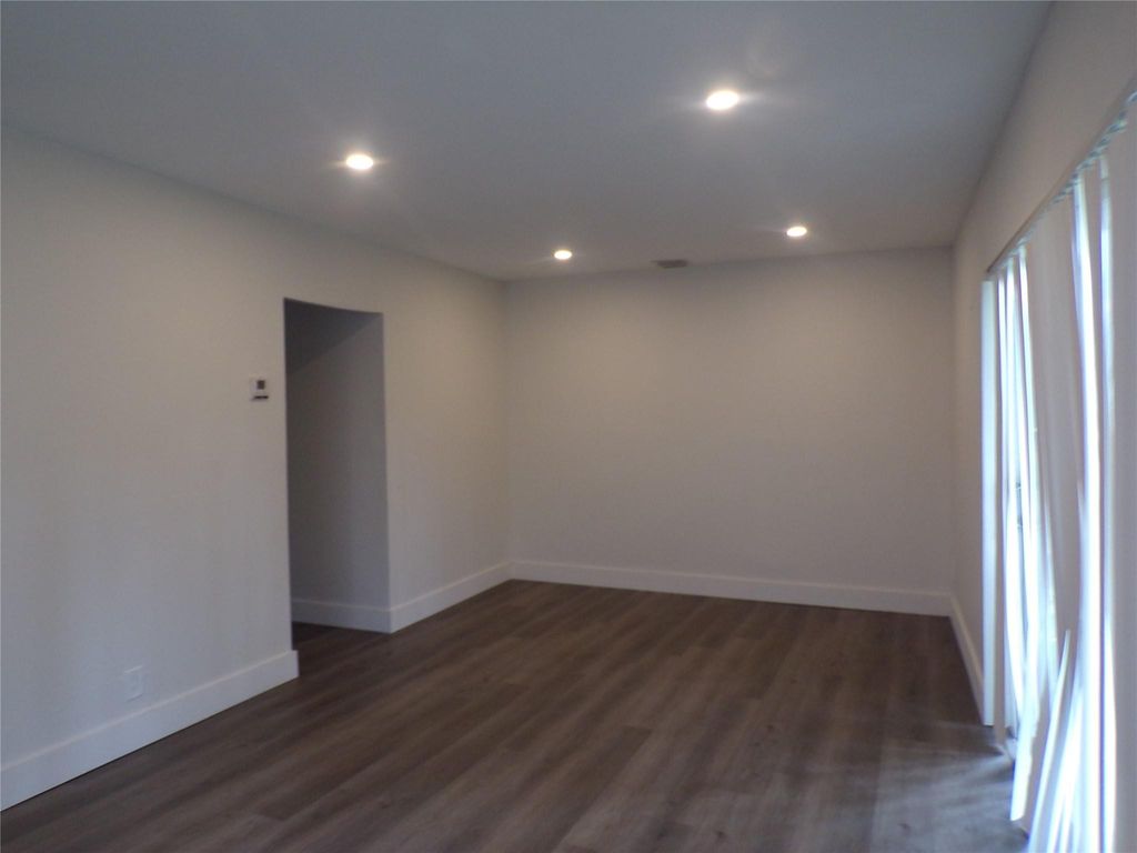 Photo of 2725 SW 9th Street, Fort Lauderdale, FL 33312 (MLS # B26007922)