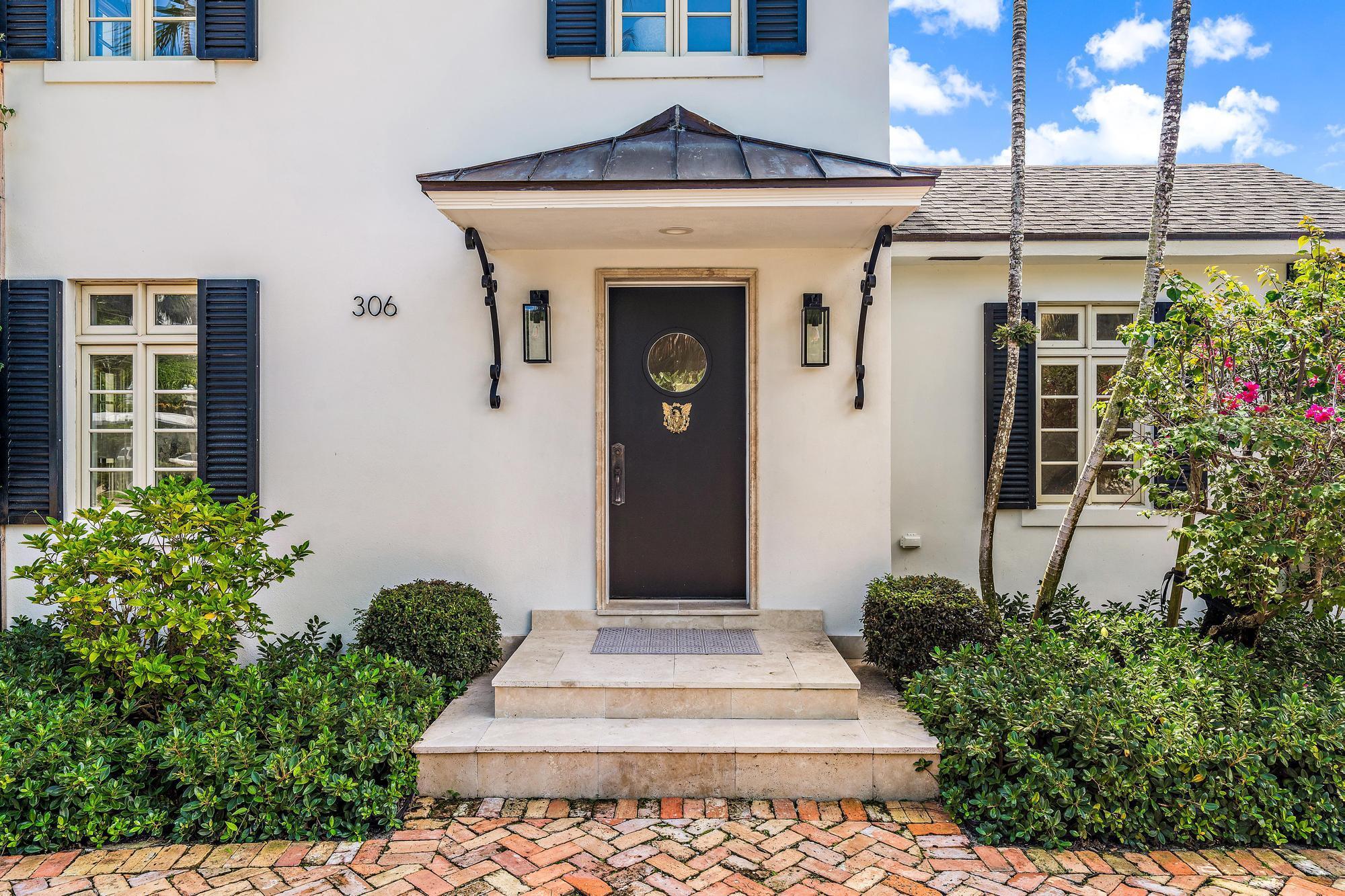 306 Cordova Road