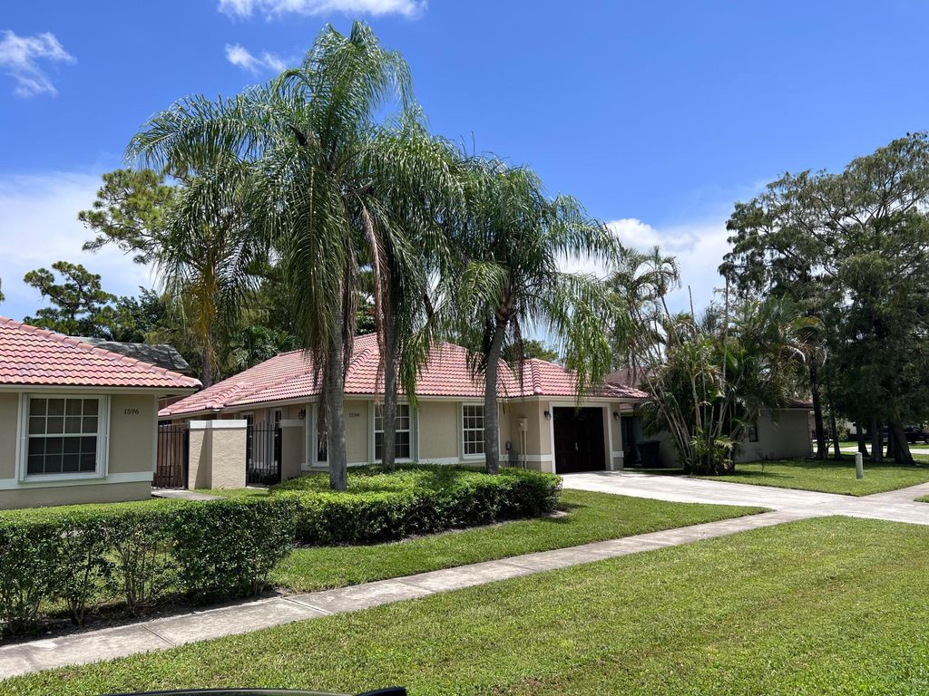 Photo of 1598 Hawthorne Place, Wellington, FL 33414 (MLS # B26016441)