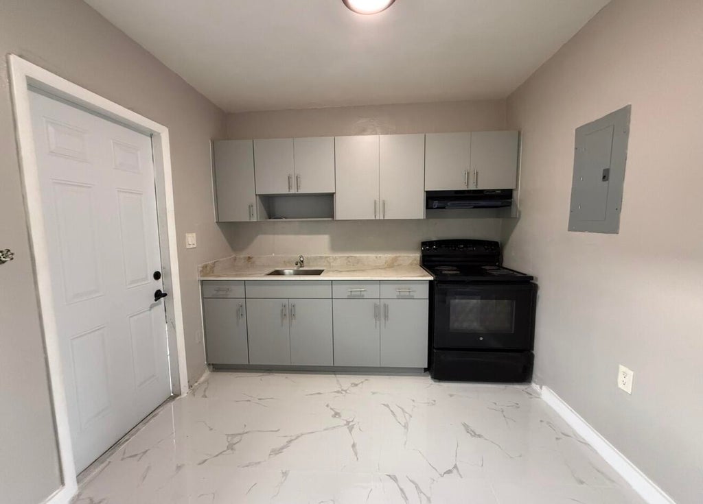 Photo of 832 NW 10TH Street #2, Hallandale Beach, FL 33009 (MLS # B26082131)