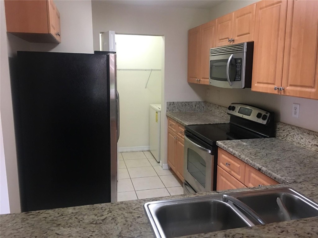pembroke cay - Residential