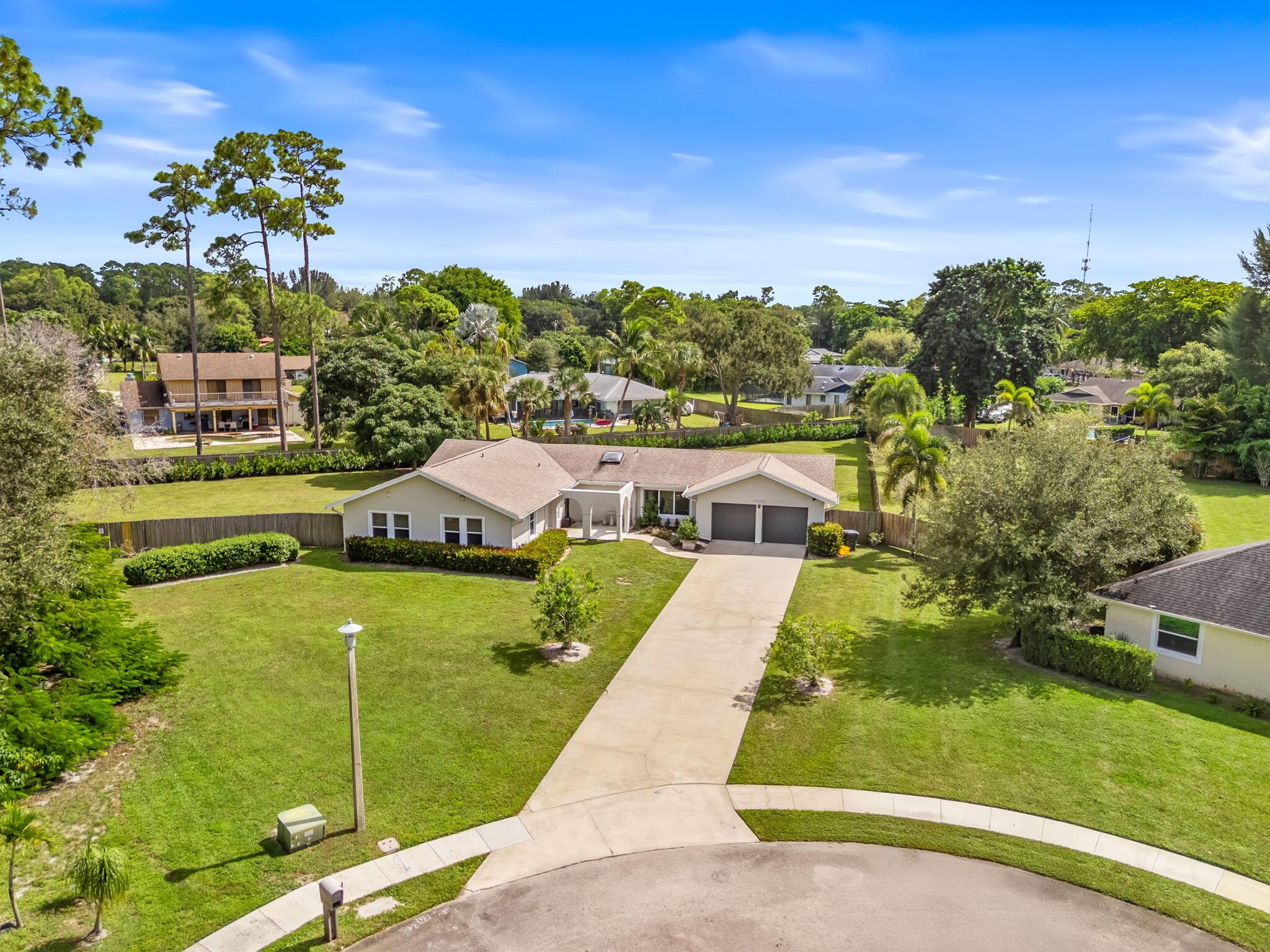 PINEWOOD EAST 2 OF WELLIN - Residential Lease