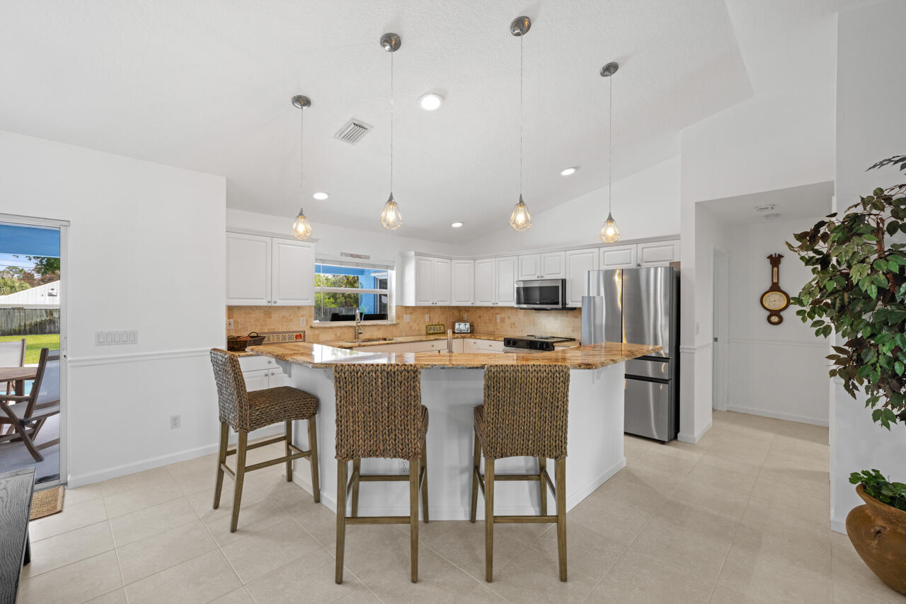 DECKERS - Residential