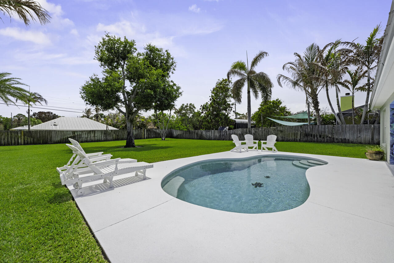 DECKERS - Residential