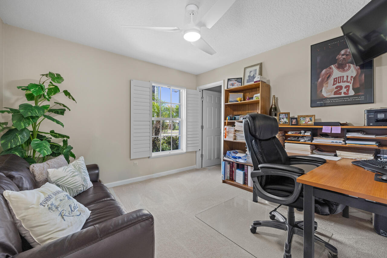 DECKERS - Residential