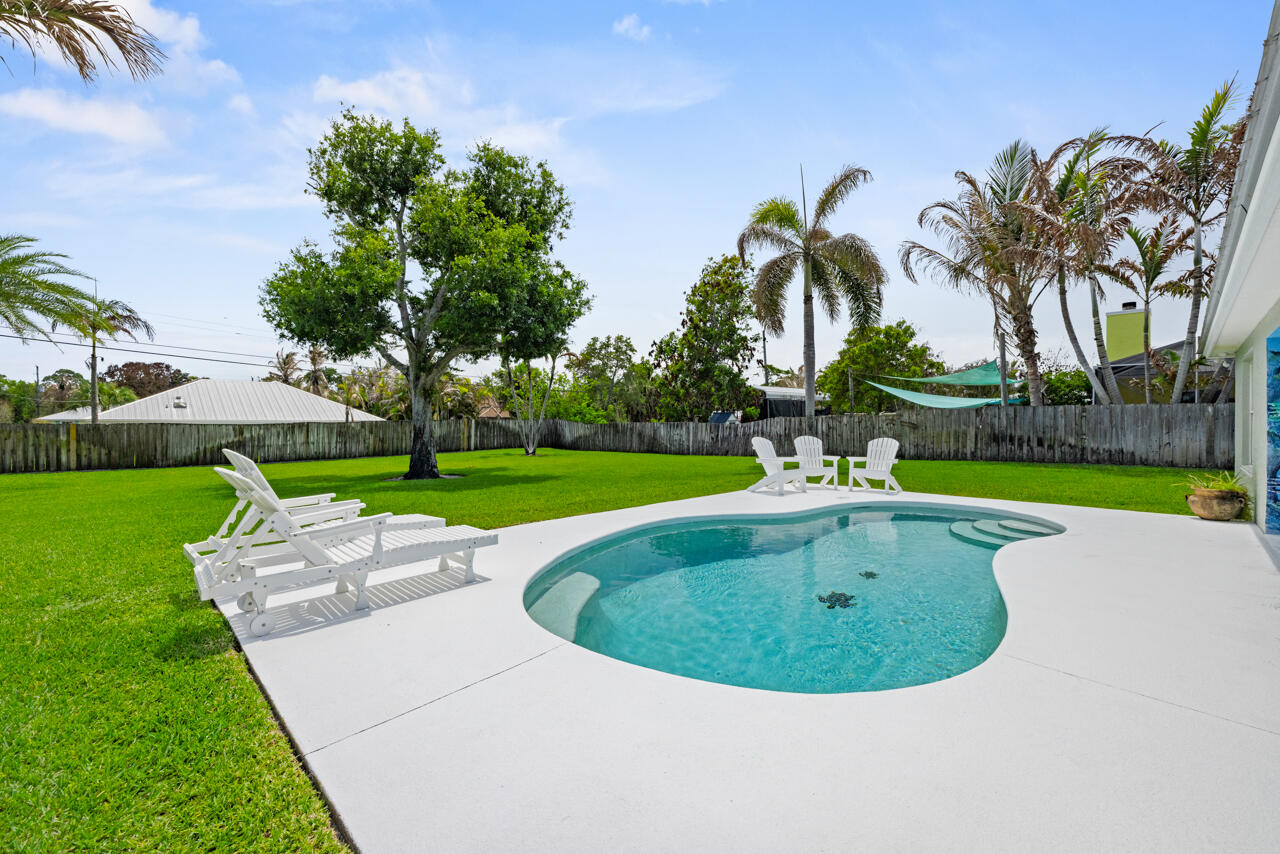 DECKERS - Residential