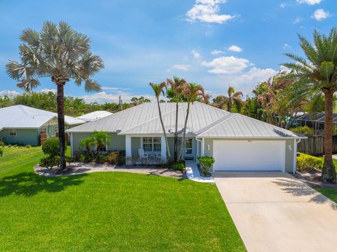 Photo of 5064 SE Horseshoe Point Road, Stuart, FL 34997 (MLS # B26020865)