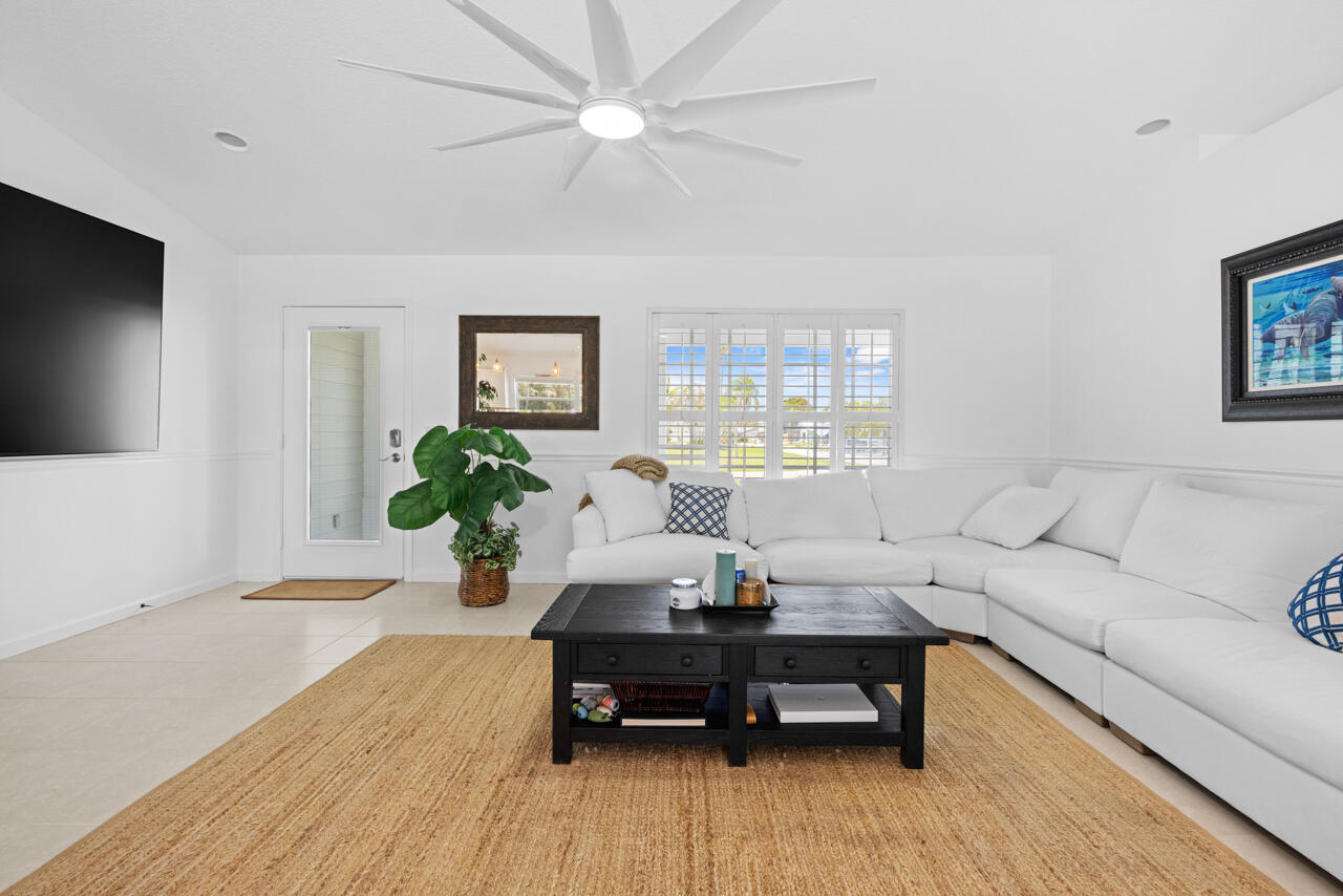 DECKERS - Residential