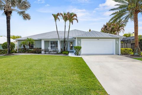 Photo of 5064 SE Horseshoe Point Road, Stuart, FL 34997 (MLS # B26020865)