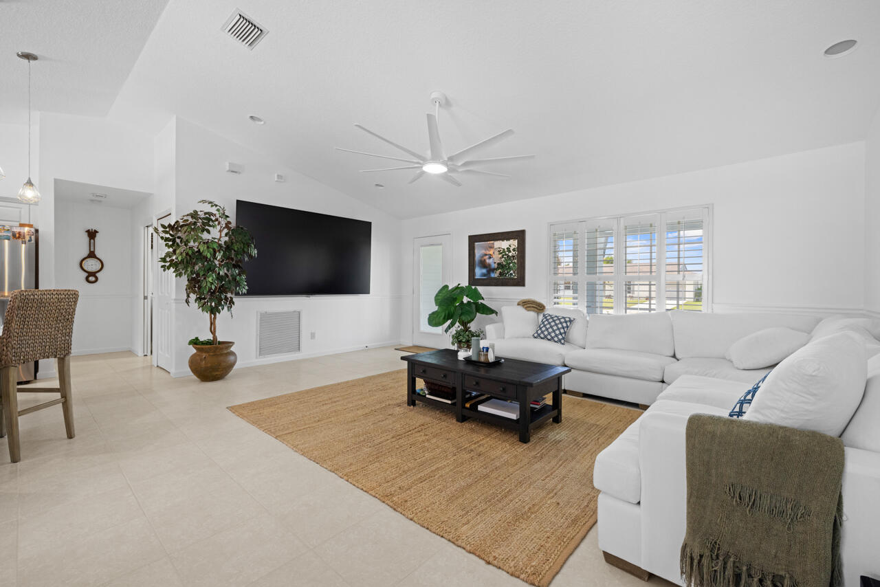 DECKERS - Residential