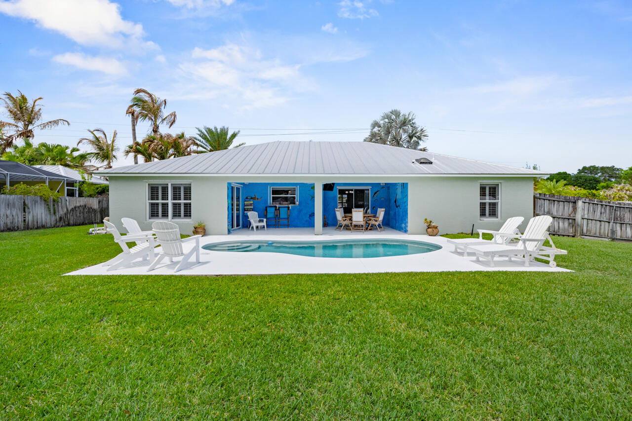 DECKERS - Residential