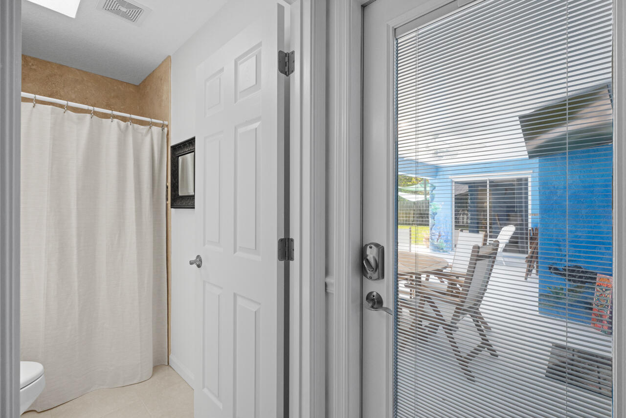 DECKERS - Residential
