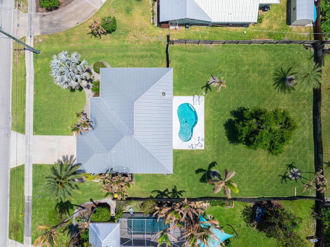 DECKERS - Residential