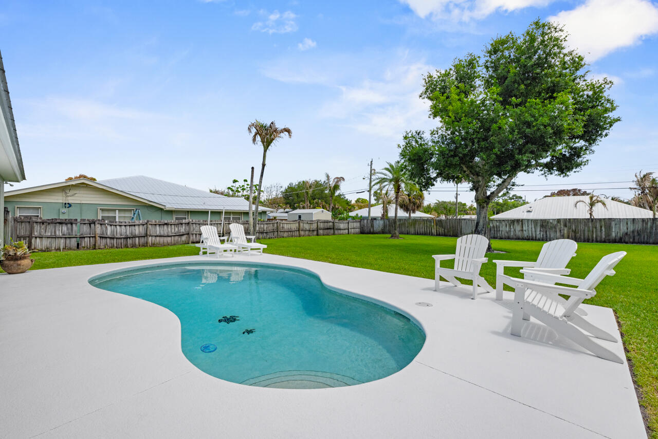 DECKERS - Residential