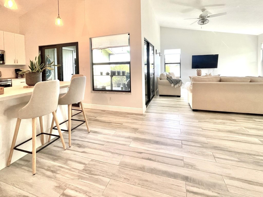LAKESIDE GREEN 2 - Residential