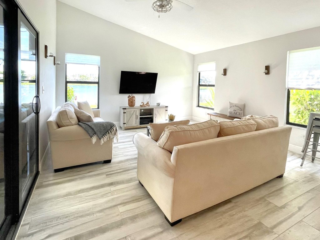 LAKESIDE GREEN 2 - Residential