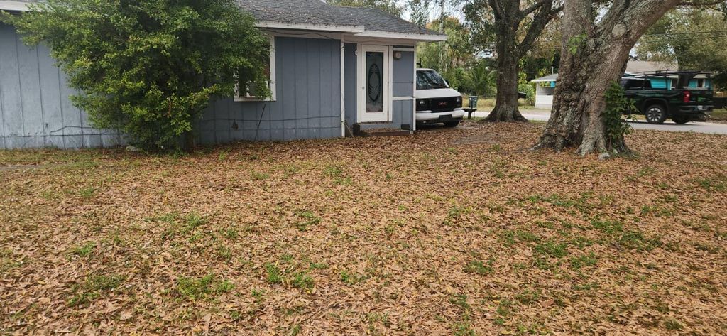 Photo of 611 S 21st Street, Fort Pierce, FL 34950 (MLS # R11157991)