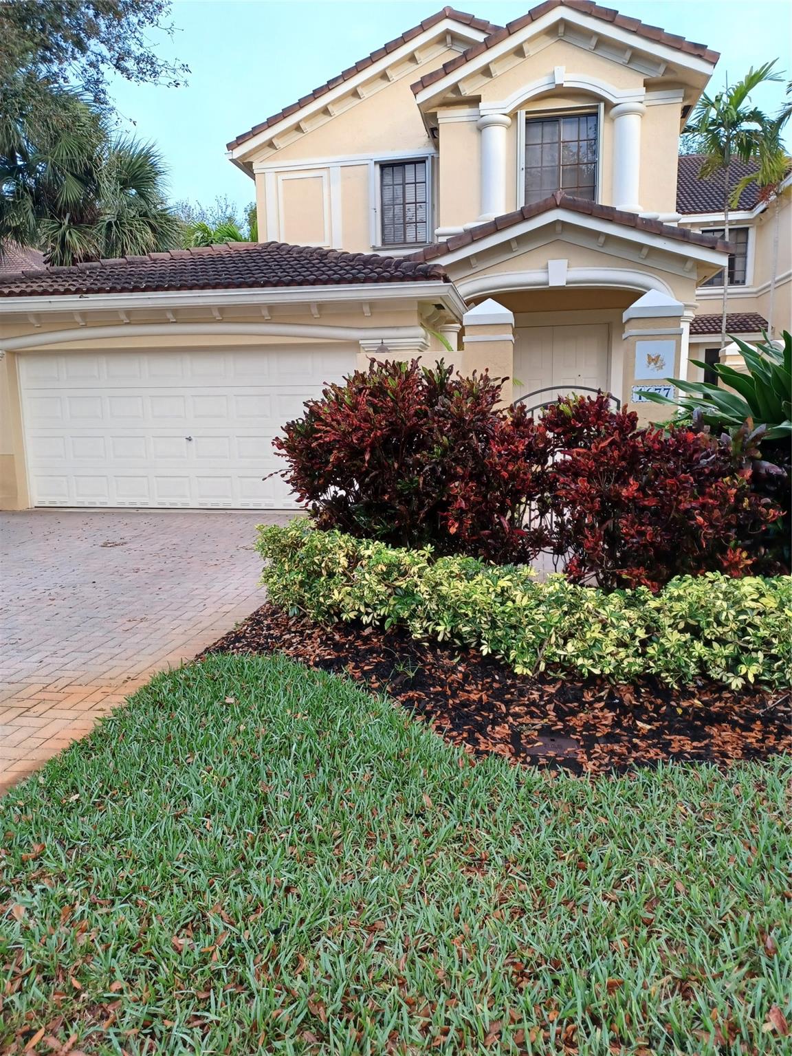 MARIPOSA POINTE AT WESTON - Residential
