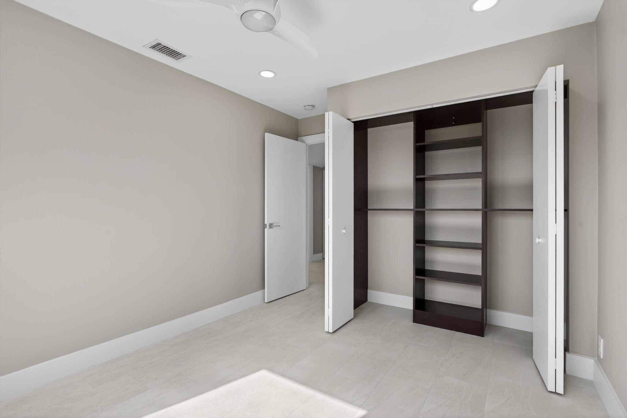 SNUG HARBOR SEC ONE - Residential