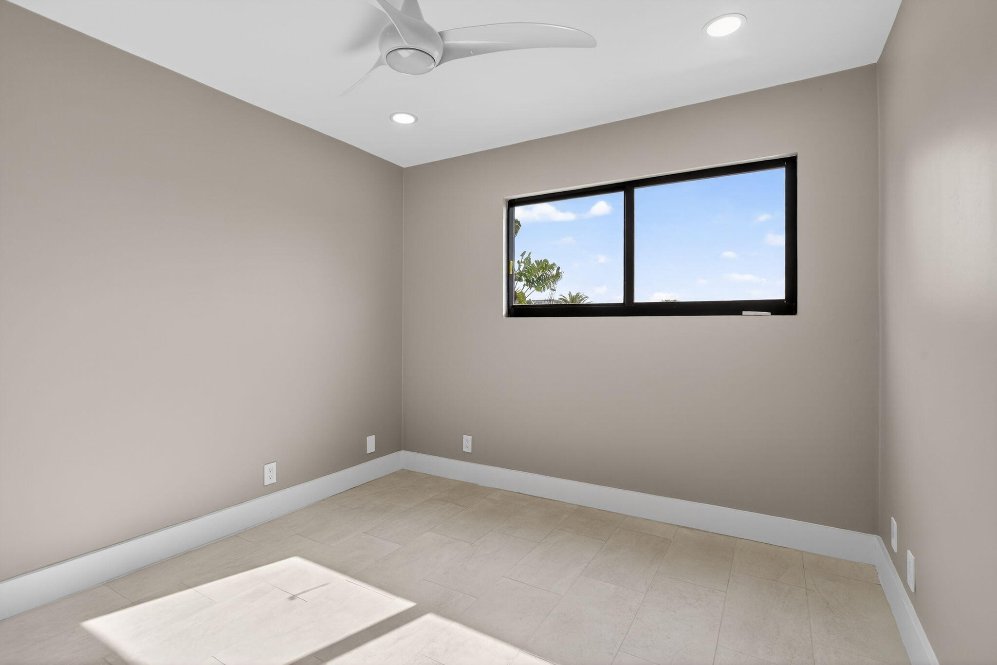 SNUG HARBOR SEC ONE - Residential