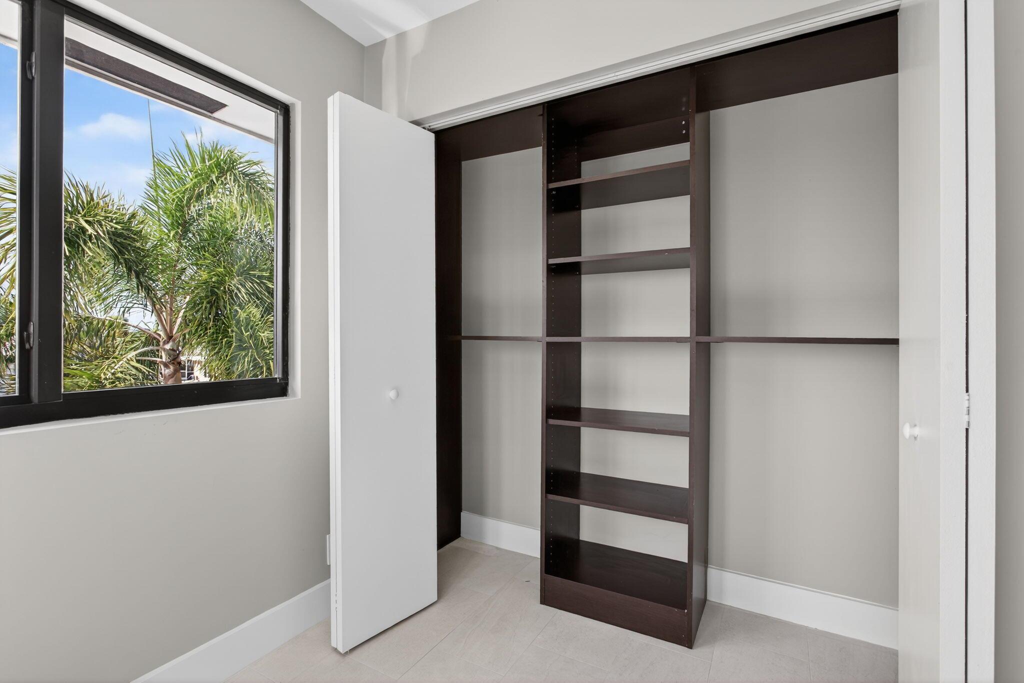 SNUG HARBOR SEC ONE - Residential