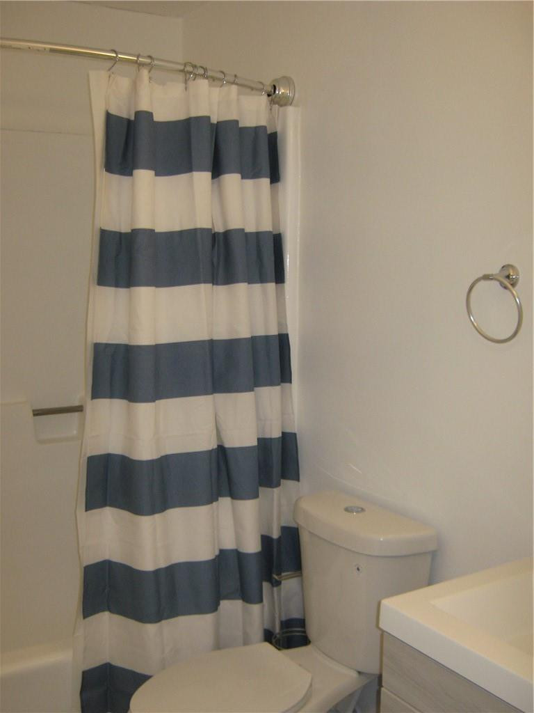 VILLAGE PARK - Residential Lease