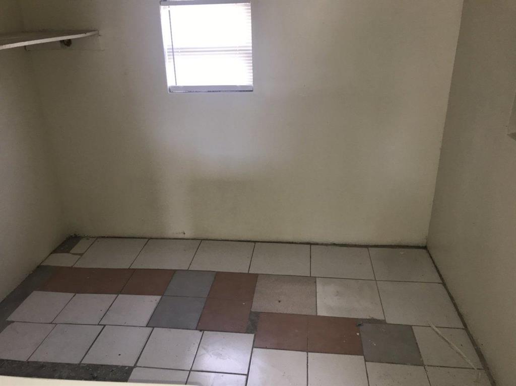 GRAMERCY PARK UNIT 1 - Residential Lease