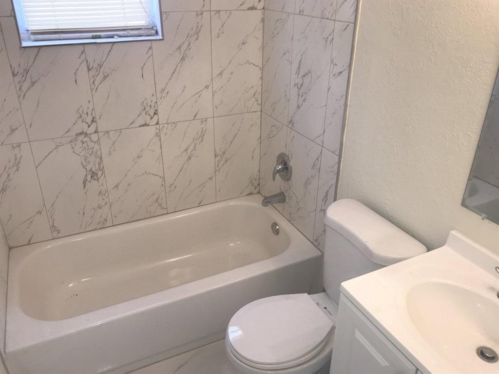 GRAMERCY PARK UNIT 1 - Residential Lease