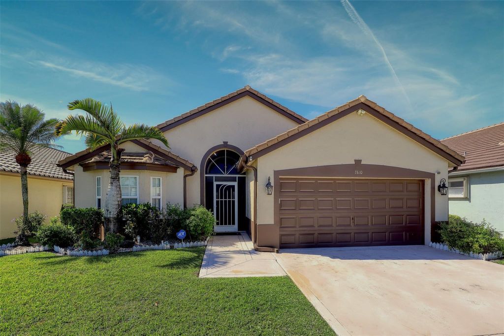 Photo of 7810 Stirling Bridge Boulevard, Delray Beach, FL 33446 (MLS # F10433880)