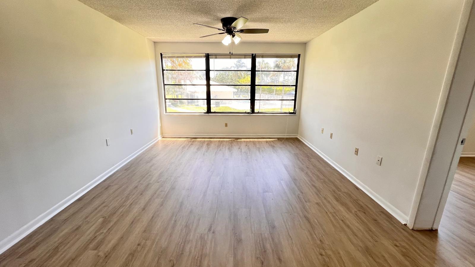 Conds 1 Thur 20 Of Whitehall Vlg Of Palm Beac - Residential Lease
