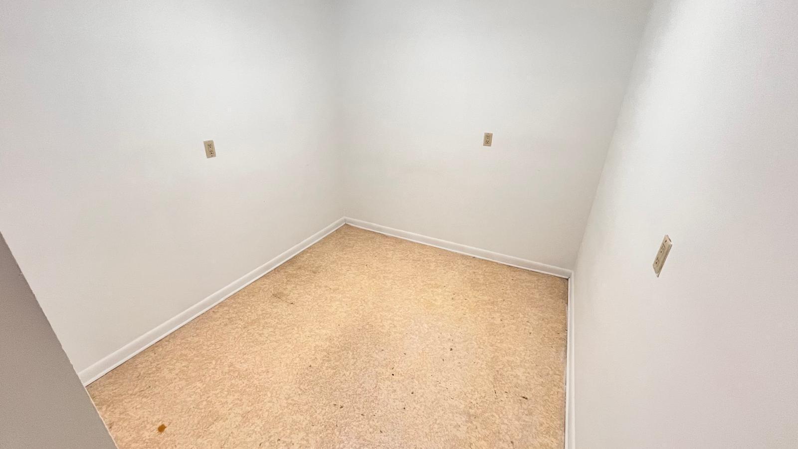 Conds 1 Thur 20 Of Whitehall Vlg Of Palm Beac - Residential Lease