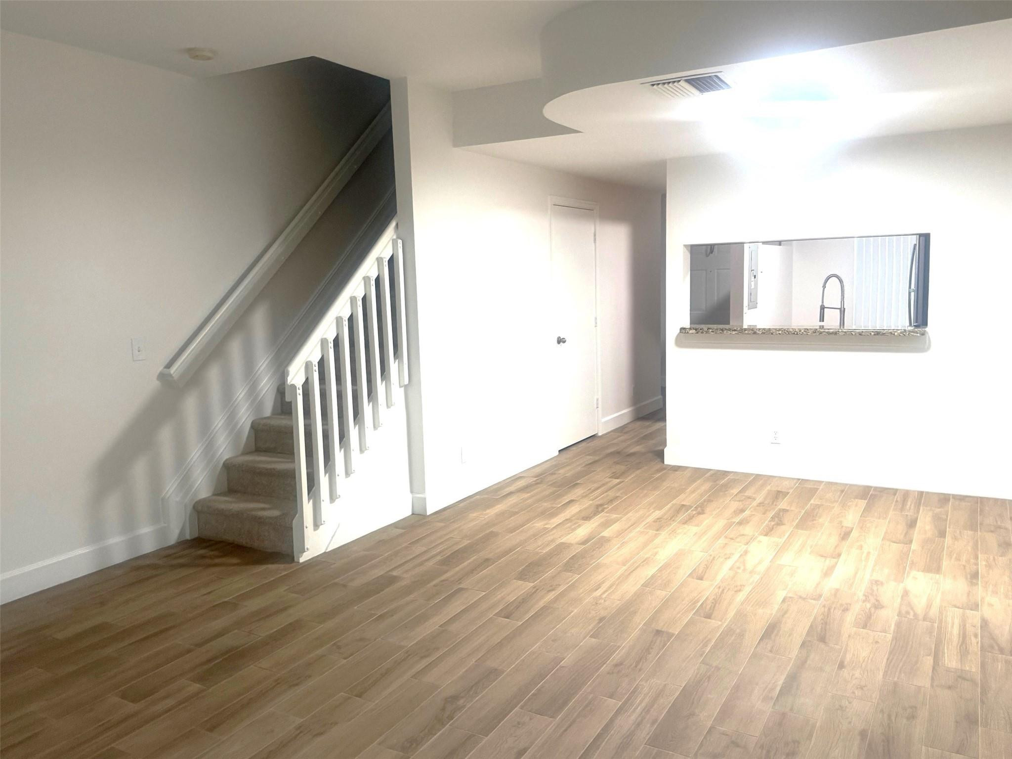 FIESTA_Infante 156-10 B - Residential Lease