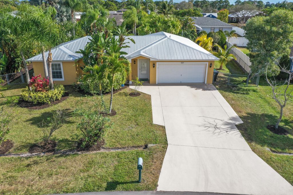 Photo of 685 NW Monroe Street, Port Saint Lucie, FL 34983 (MLS # R11150596)
