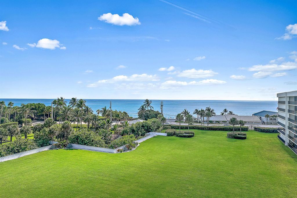 Photo of 1300 S Highway A1a #613, Jupiter, FL 33477 (MLS # R11013341)