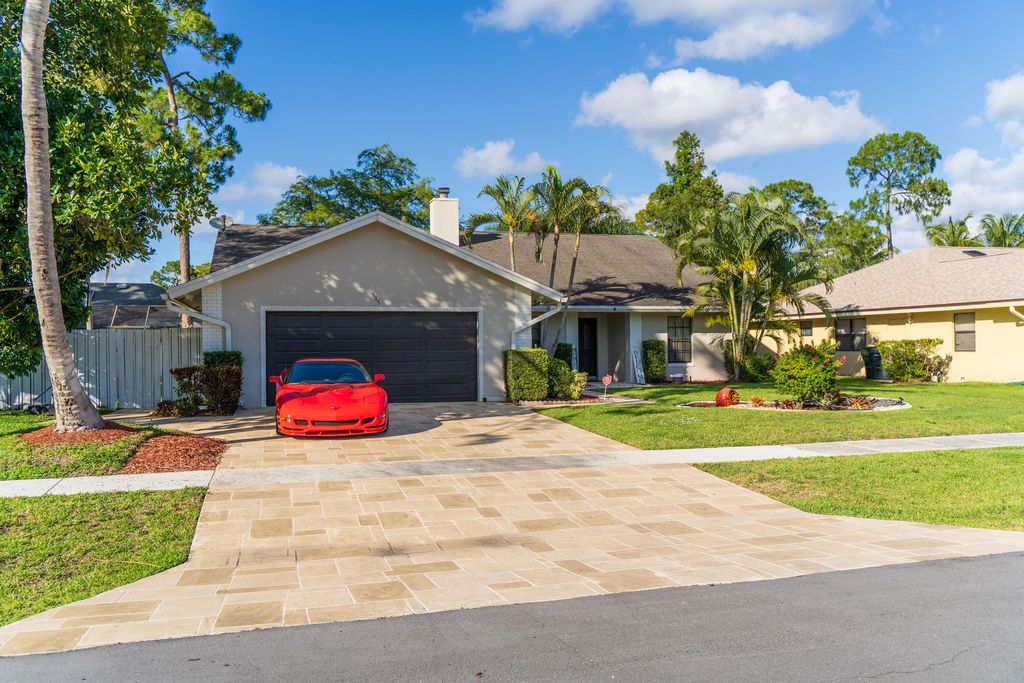 Photo of 935 Meadow Avenue, Wellington, FL 33414 (MLS # R10984362)