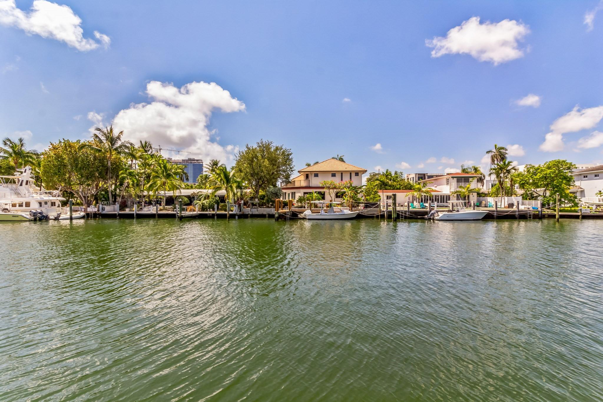 Lauderdale Harbors Sec A - Land